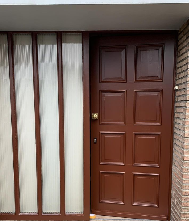 Houten voordeuren gm schilderwerken